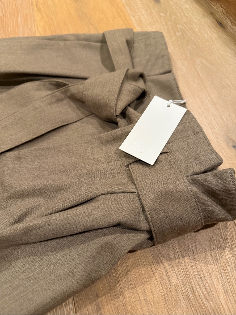 COS Belted Wool Trousers Tan Lightweight Size 6 NWT! - Picture 6 of 13